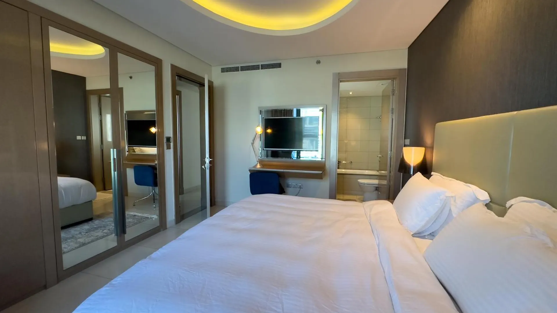 New! Hollywooddxb Burj Khalifa View - 6Min To Dubai Mall 0*,  United Arab Emirates
